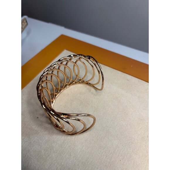 Vintage Gold-Toned Openwork Cuff Bracelet With Twisted Wire Design - Picture 9 of 12